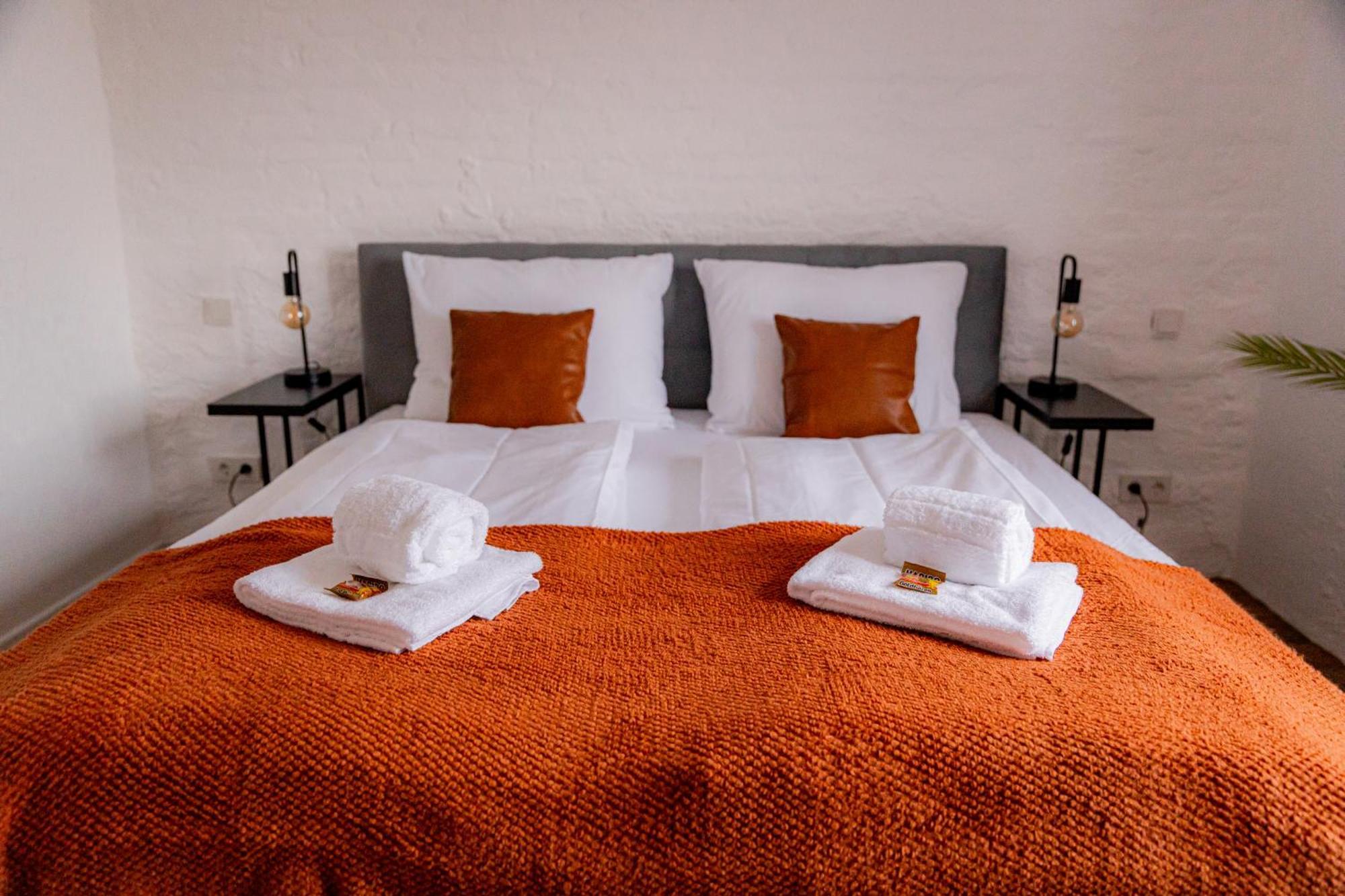 Highlight Am Stadtplatz Muehldorf - C4S Come4Stay - 2 Zimmer Wohnung I Bis Zu 5 Gaeste Habitación foto